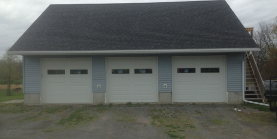 Seamless gutter run on garage